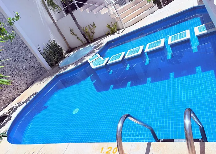 Deluxe Oceanview Aparthotel *